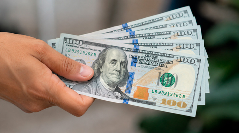 Datos de EE.UU. debilitan al dólar y suben monedas emergentes